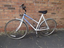 Raleigh Pioneer Ladies Bike with Shimano Gears 22 inch frame