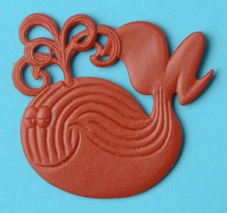 MOBILES / DINGLE DANGLES Willie Whale R&L cereal toy 1975 Kellogg's