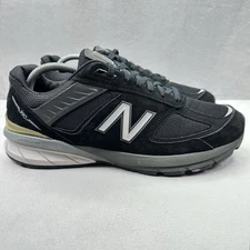 New Balance 990v5 Mens Size 10 (2E) WIDE Shoes Black / Silver Suede Made in USA