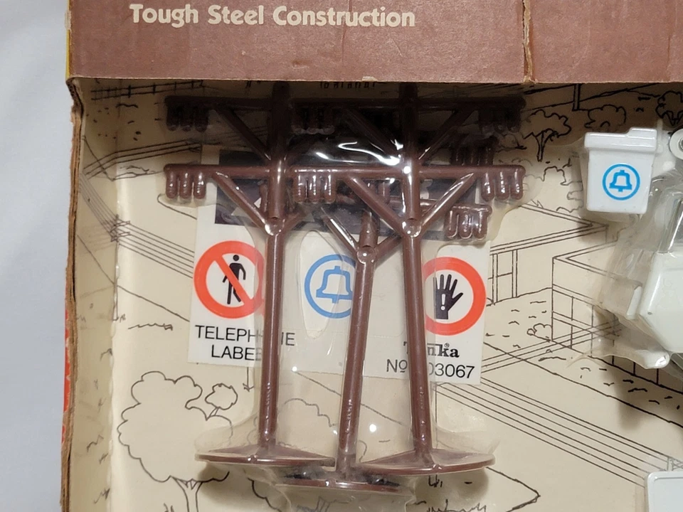 NEW Tonka Vintage 1980 Bell Telephone Emergency Repair Set 1001 Van Bucket Truck - Image 2 of 4