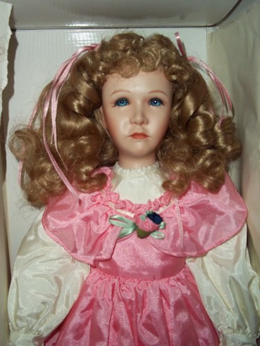 Dynasty Dolls Juliet 22" Porcelain Doll Artist Gloria Tepper - Picture 9 of 12