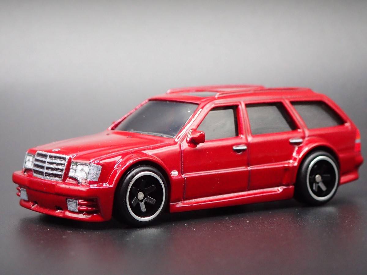 Hot Wheels Mercedes-Benz E 36 AMG 20台 2025 Hot Wheels Premium Boulevard Mercedes-Benz E 36 AMG E36