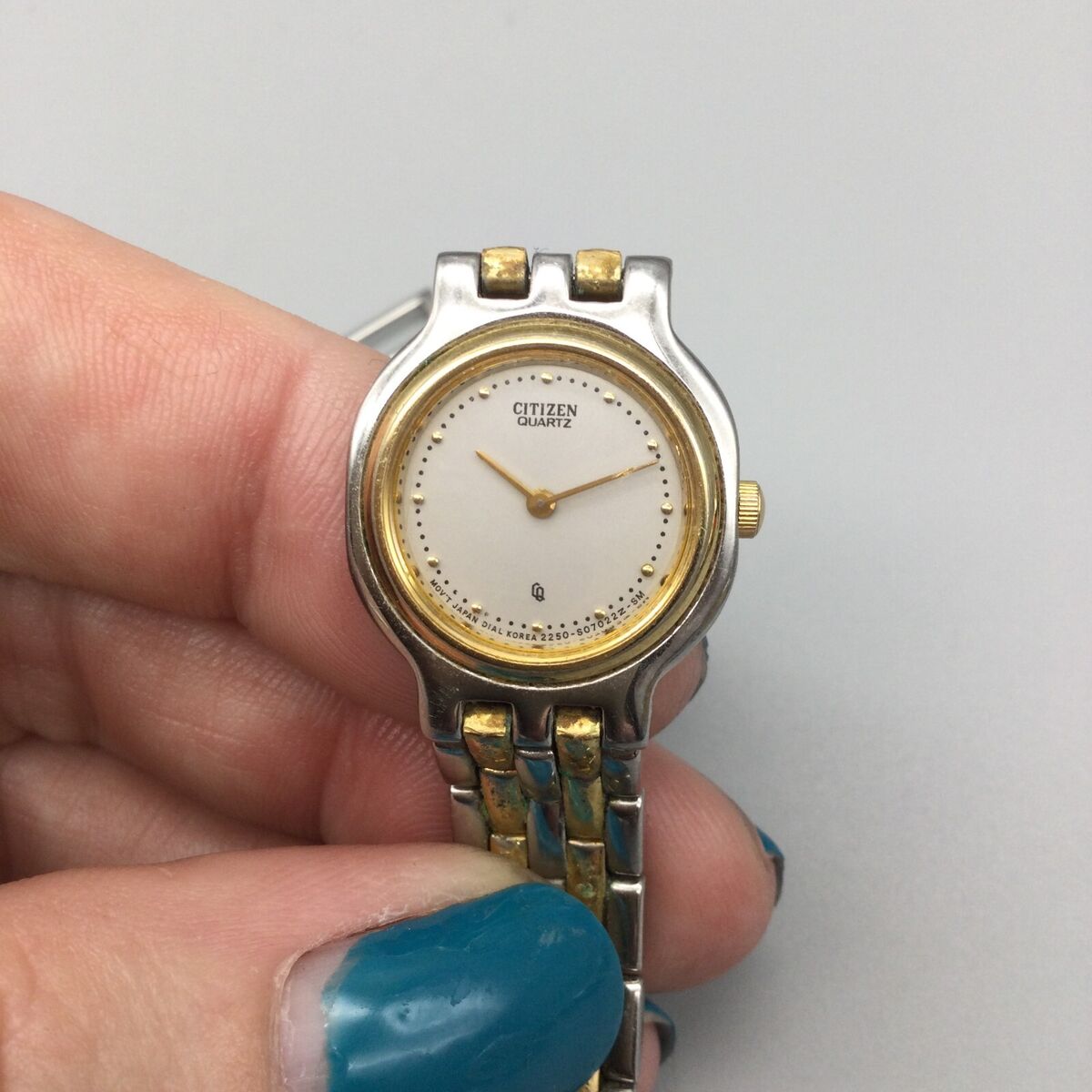 Vtg Citizen CQ Watch Women 19mm Silver Gold Tone 2250-899415 Vtg Citizen CQ Watch Women 19mm Silver Gold Tone 2250-899415