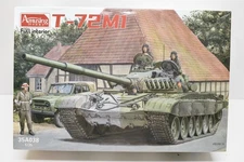T-72M1 Russian Tank Model Kit Amusing Hobby 35A038 1/35 SCale T72-M1 Interior