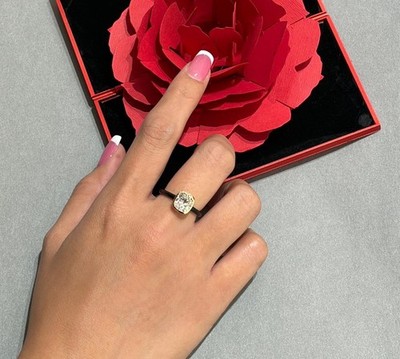 18 K Gelbgold Kissenform Lab Grown Diamant Ring 2 kt E SI2 IGI-zertifiziert
