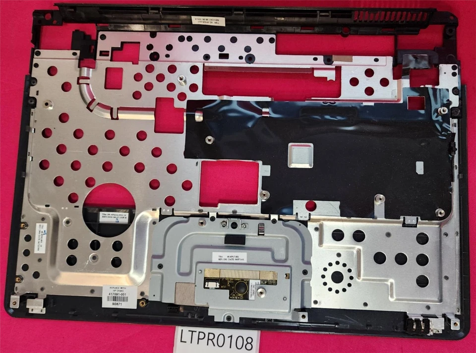 LTPR0108 - HP Compaq Presario V3000 Palm Rest & Touchpad Assembly 417091-001 - Image 2 of 4