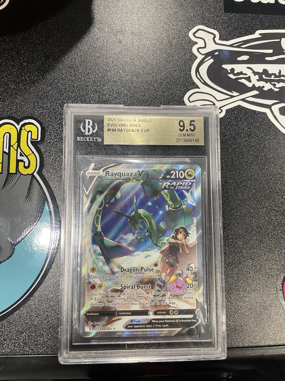 Pokemon TCG Rayquaza V Alt Art Evolving Skies 194/203 - BGS 9.5