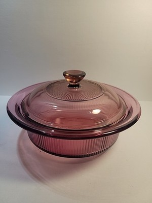 Visions Cranberry Glass Covered Casserole V-30-B 24 oz 750 ml Pyrex Lid Corning 