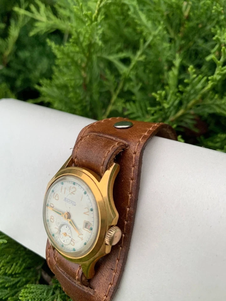Reloj Pulsera Mecánico WOSTOK 2605 Vintage 17 Joyas Reloj Reparado URSS Vostok Foto 3 de 4