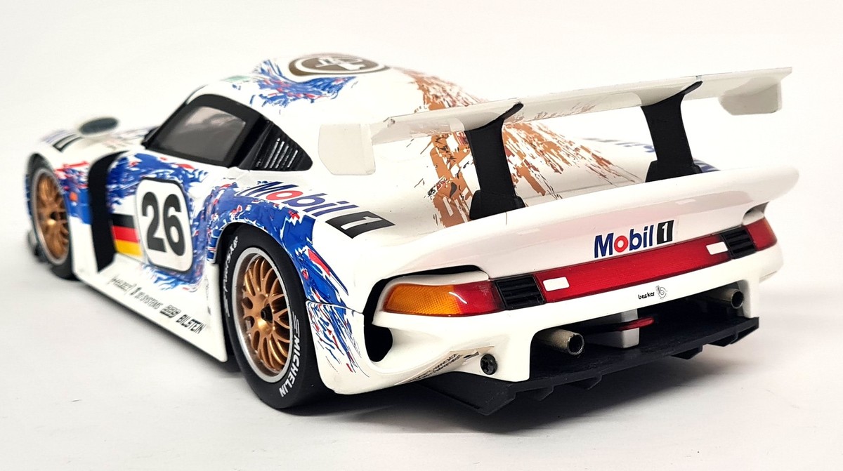 UTモデル 1/18 ミニカー911 (993) GT1 STREET UT Porsche 911