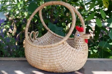 Handcrafted Bamboo Woven Basket Cat Bed - Cozy Nest Egg Design for Pets