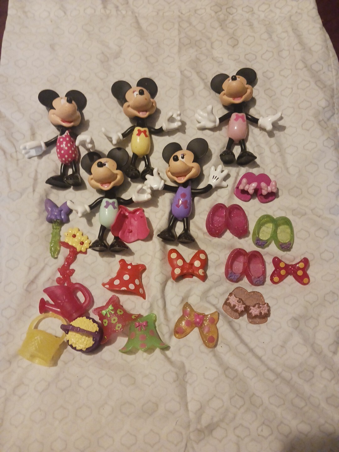 Lot of 5  Disney Mickey Mouse Figurines With Accessories