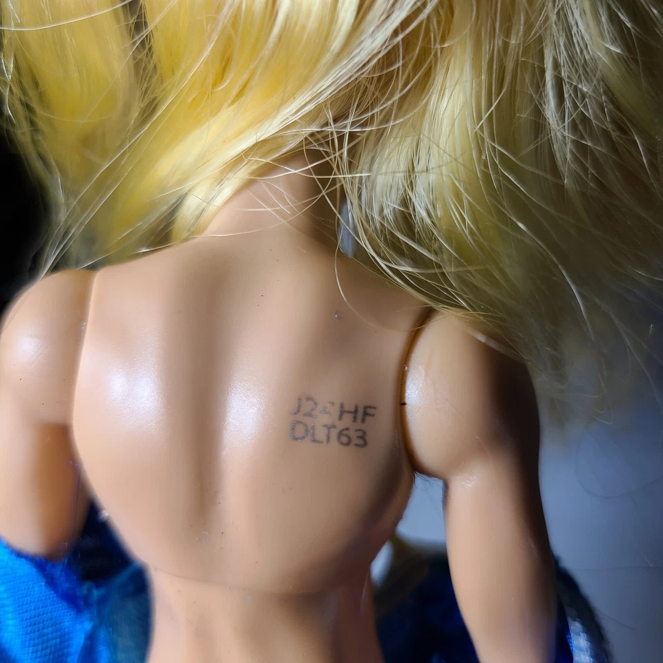 Figura de acción DC Superhero Girls 12” Super Girl Mattel 2015 Foto 4 de 4