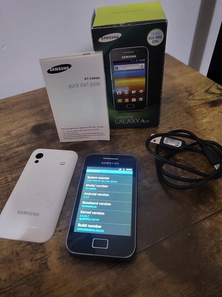 Samsung Galaxy Ace GT S5830i Mobile Phone Fully Working Retro Android Black  - Image 3 of 4