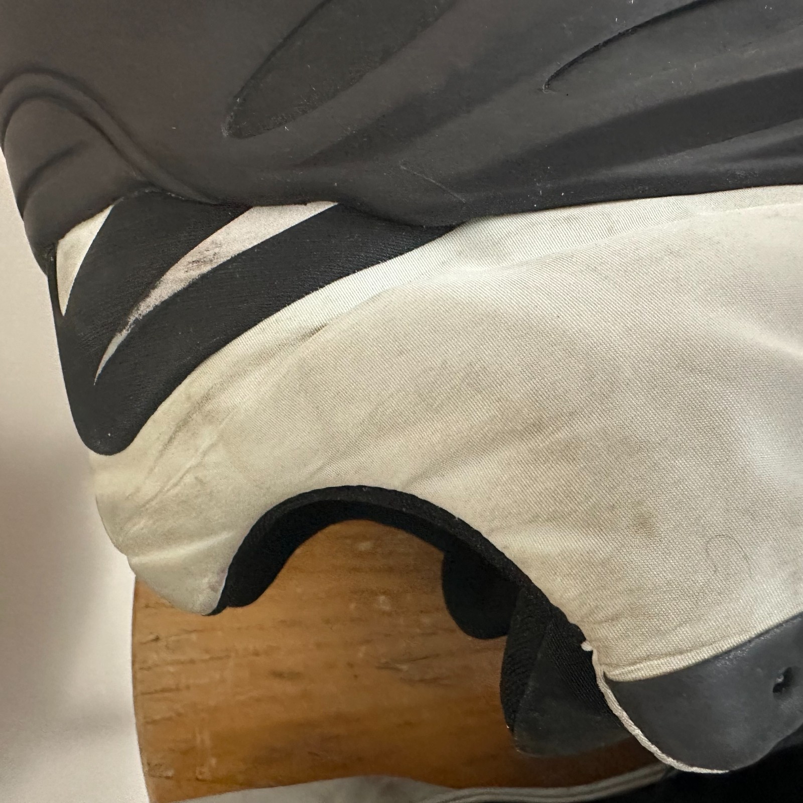 Adidas Yeezy Boost 700 MNVN GZ0711 Men 12 Casual Shoes Silver Nylon Sneaker Read thumbnail 12