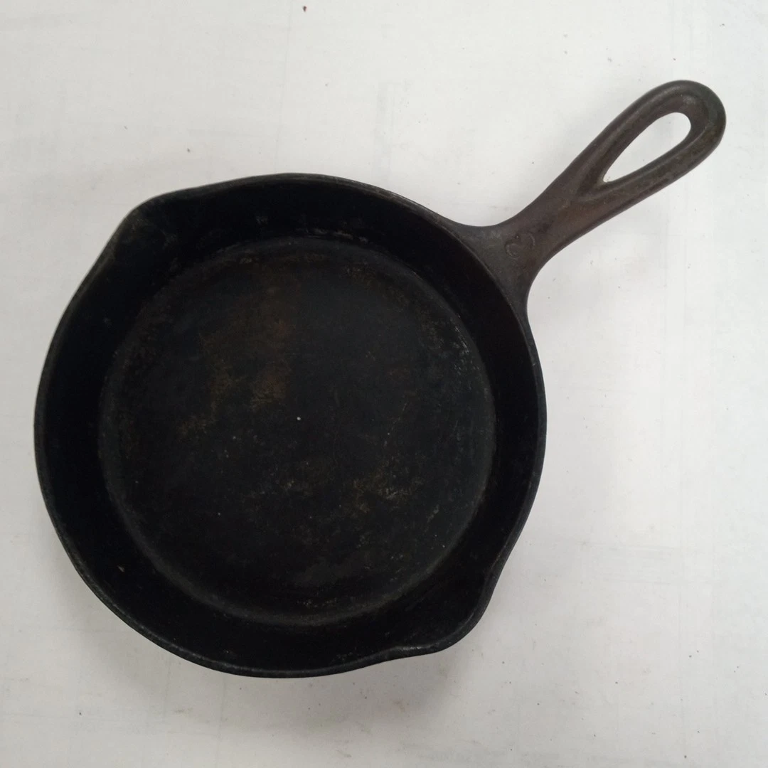 Vintage Wagner Ware No. 3 Cast Iron Skillet 6-1/2" 1053 Made In USA