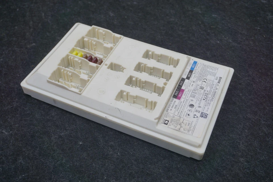 Módulo de control de dominio de carrocería BDC ECU 61355A09DC301 OEM BMW 840i G16 2020 Foto 2 de 4