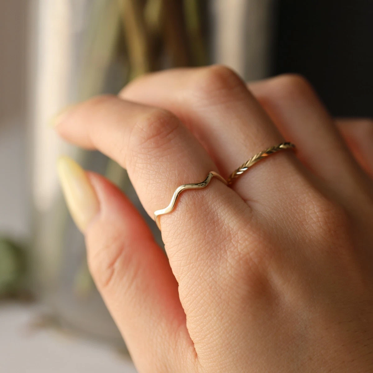 Thin Ring Band - 18K Solid Gold | Nominal