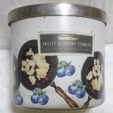 GOOSE CREEK CANDLE - SKILLET BLUEBERRY COBBLER - 3-WICK CANDLE 14.5oz