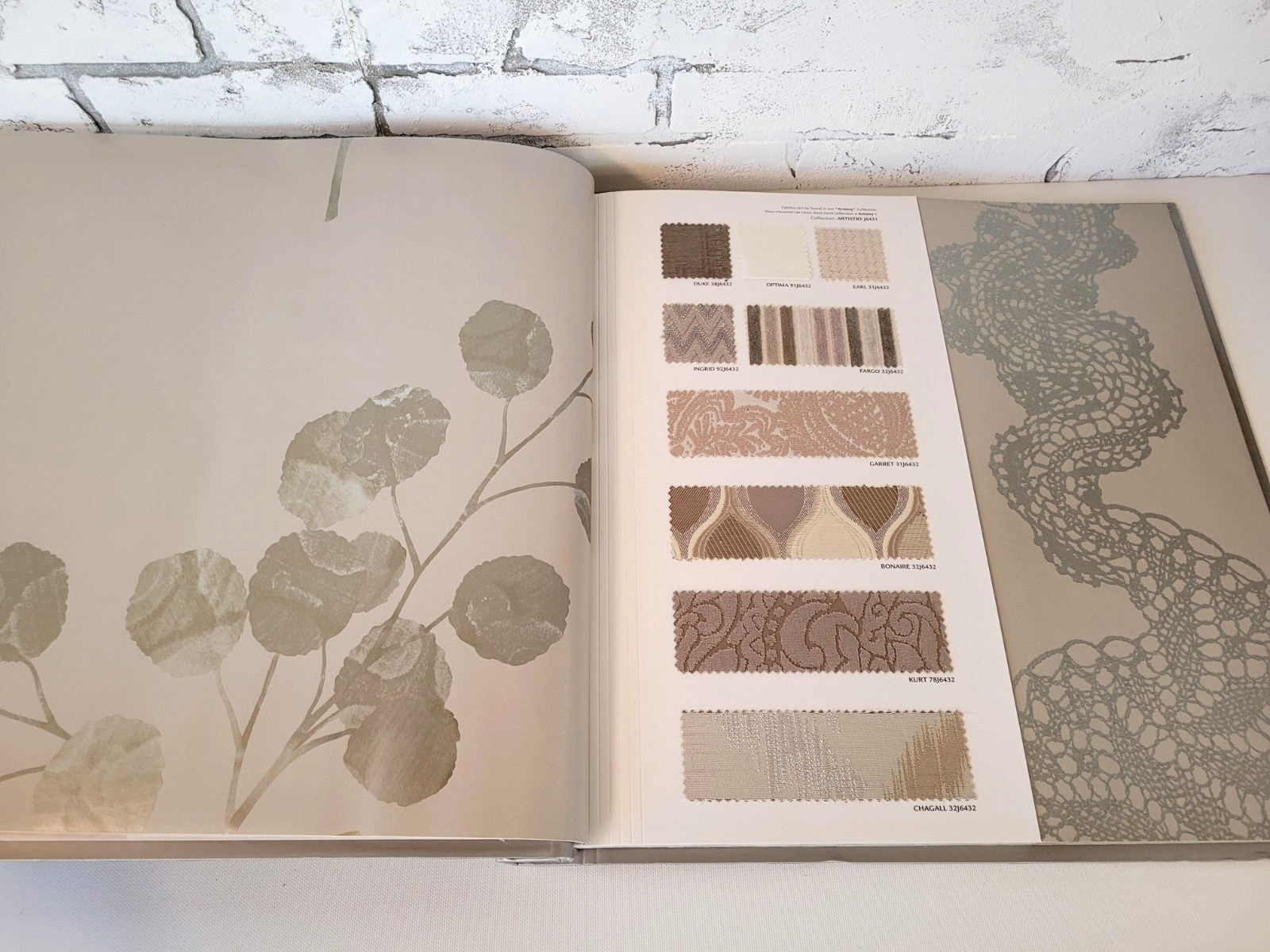 Wallpaper Sample Book Large JF Joanne Fabrics Arts Crafts w/Fabric Swatches