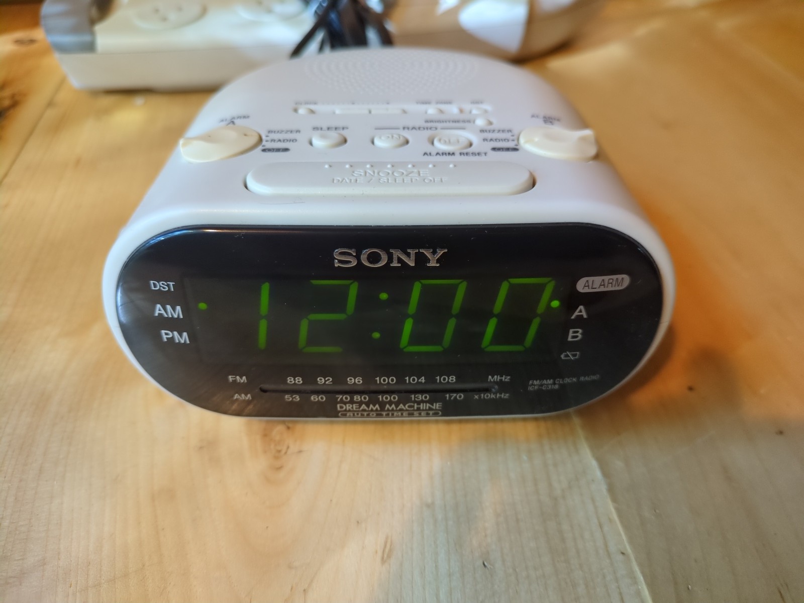 Sony Dream Machine ICF C 318 AM/FM Dual Alarm Clock Radio White Tested Works featured image