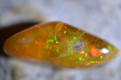 13ct 25x10x8 Super Rare Briliant Multicolor Rutil Opal Welo Africa Gem