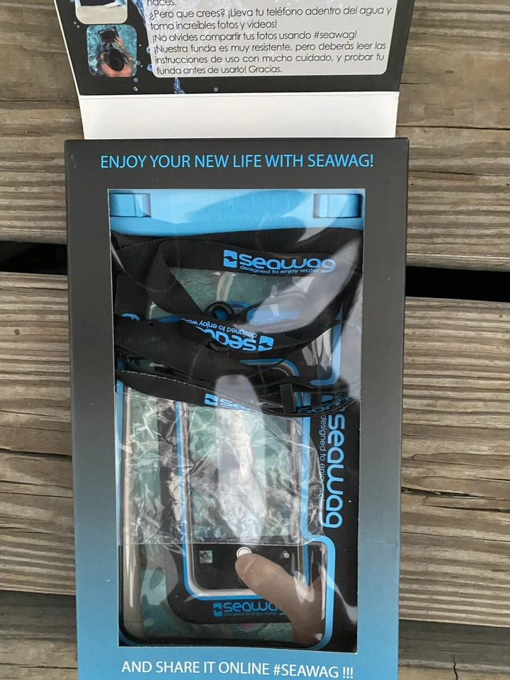 New SEAWAG B1X Waterproof Phone Case Black Fits All Phones IPX8 & Neck Strap - Image 2 of 3