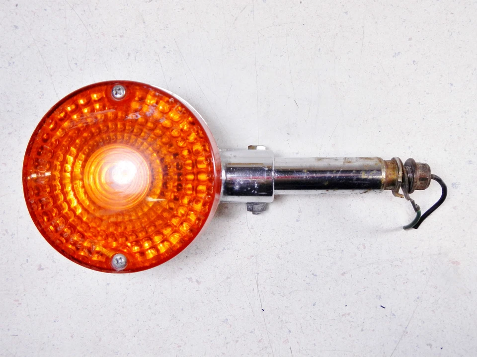 82 HONDA CB750SC CB 750SC NIGHTHAWK 750 PISCA-PISCA TRASEIRO ESQUERDO SINAL DE VOLTA - Imagem 2 de 4