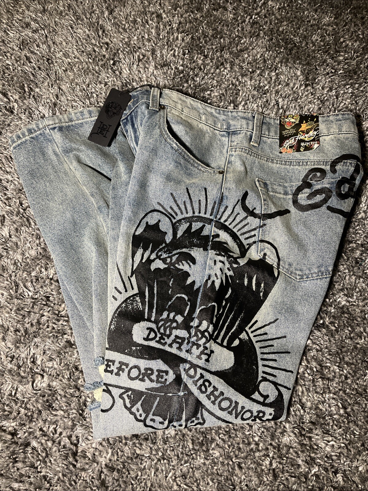 NWT Ed Hardy Death Before Dishonor Logo Distressed Denim Jeans Size 32