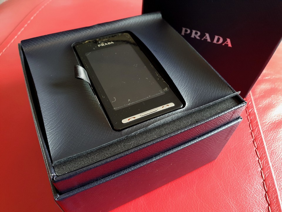 Prada LG KE850 NEAR MINT STILL IN PLASTIC COMPLETE Smartphone Vintage