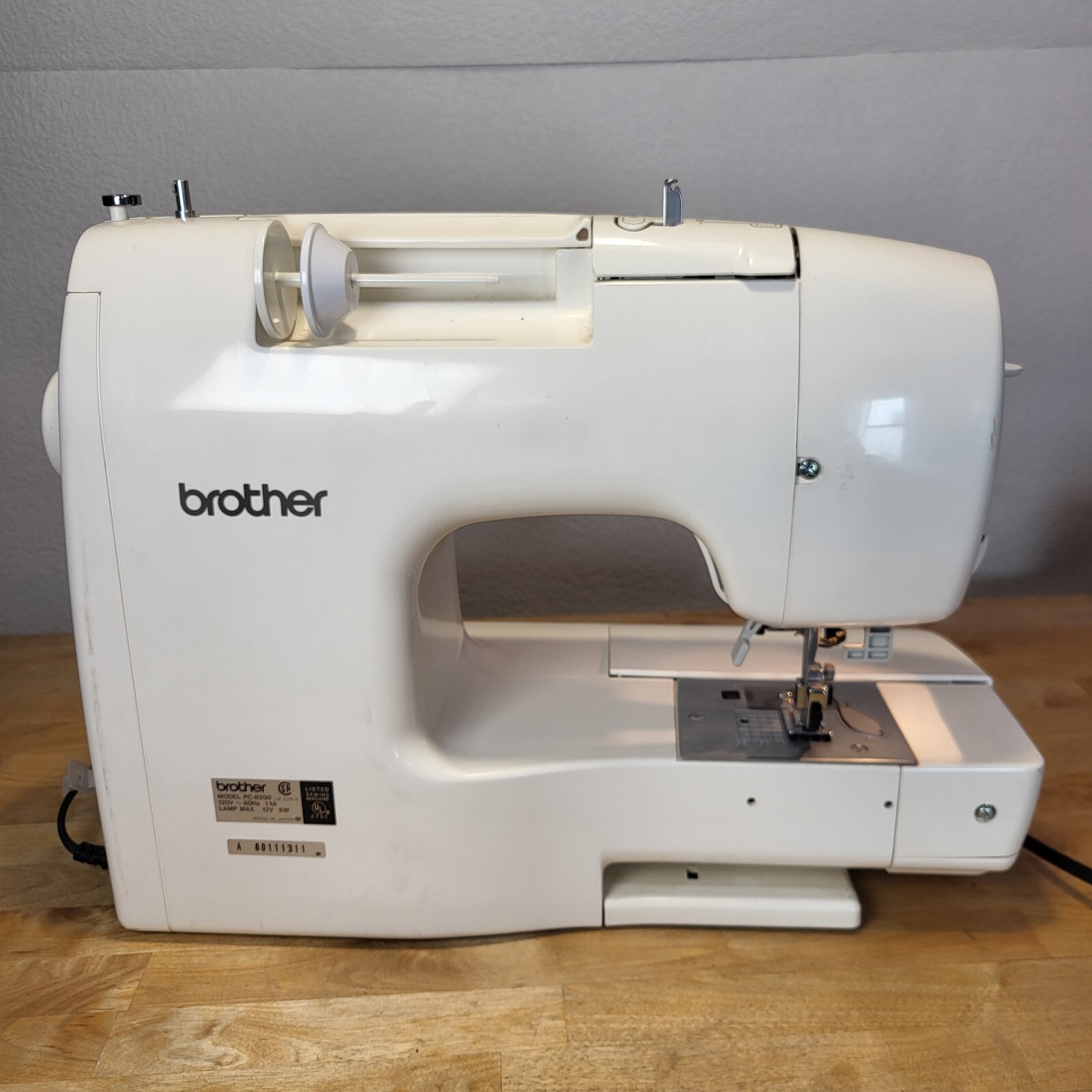 Brother Pacesetter PC8200 Embroidery Machine w/ Case and Power Cable