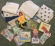 Konvolut Moltontuch Spucktücher Mullwindeln Spielzeug Baby CD Nuckel Zahnpflege