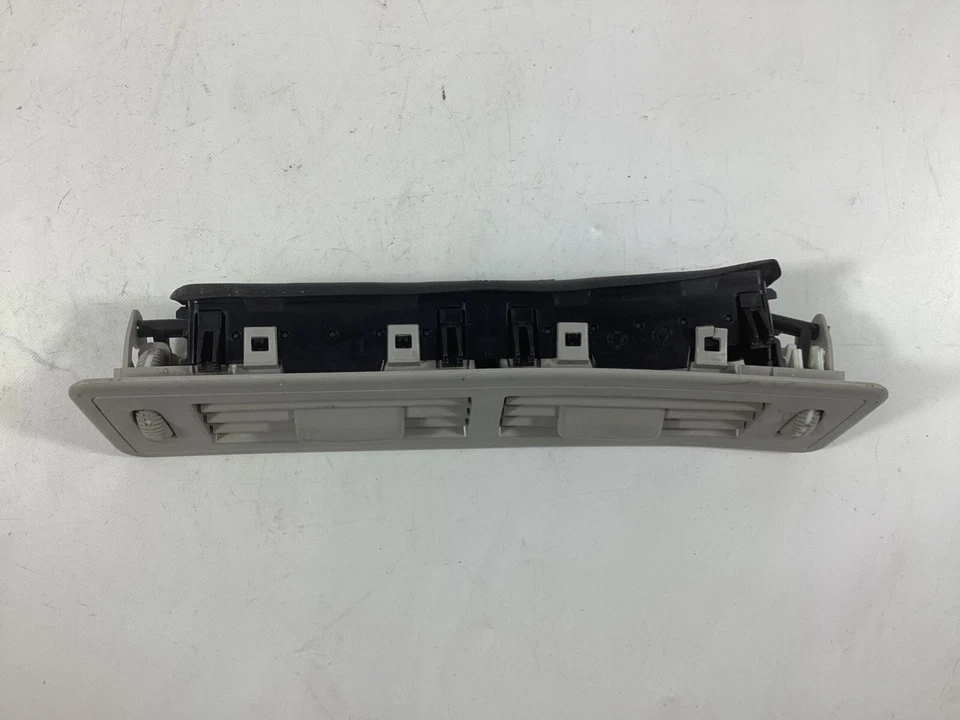 Parrilla de ventilación de aire acondicionado trasera Mercedes-Benz GL550 GL320 ML350 2008-2012 1648301754 FABRICANTE DE EQUIPOS ORIGINALES Foto 4 de 4