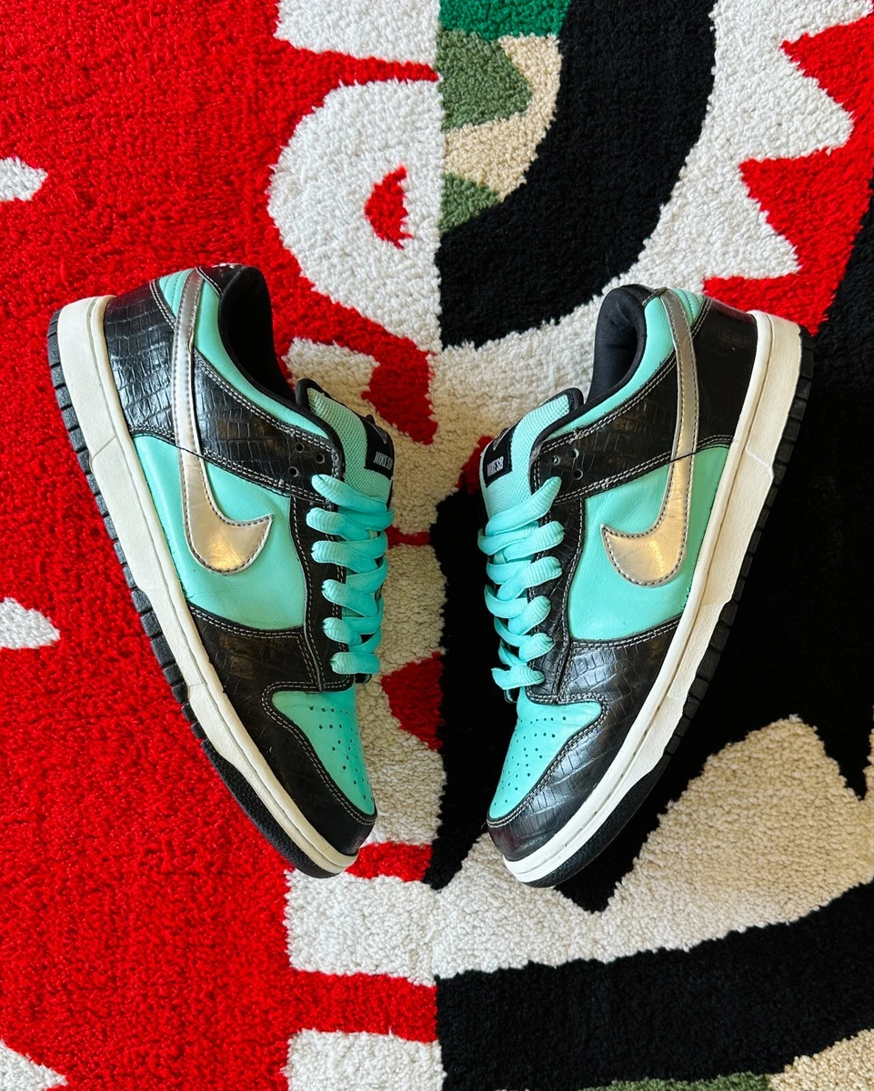 Size 10.5 - Nike SB Dunk Low Pro x Diamond Supply Co. Tiffany *Sole Swapped*