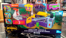 FISHER-PRICE DC BATWHEELS - LEGION OF ZOOM LAUNCHING HQ - NEW IN BOX
