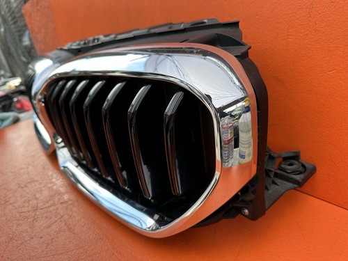 2021 2022 BMW 5-Series G30 G31 Upper Grille Air Shutter Grille OEM 5A218F4-01 - Picture 16 of 24