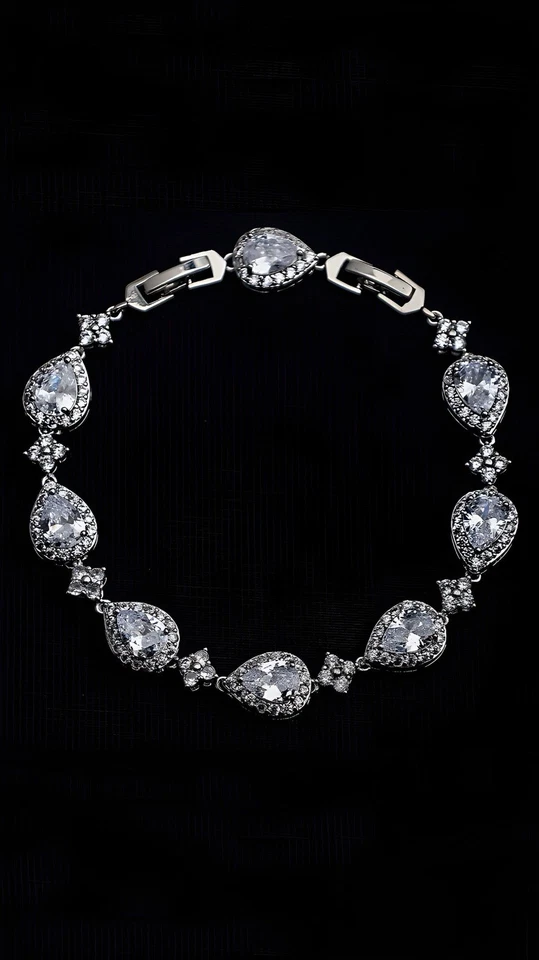 Popular GIVENCHY Crystal Flex Bracelet - Imagen 2 de 4