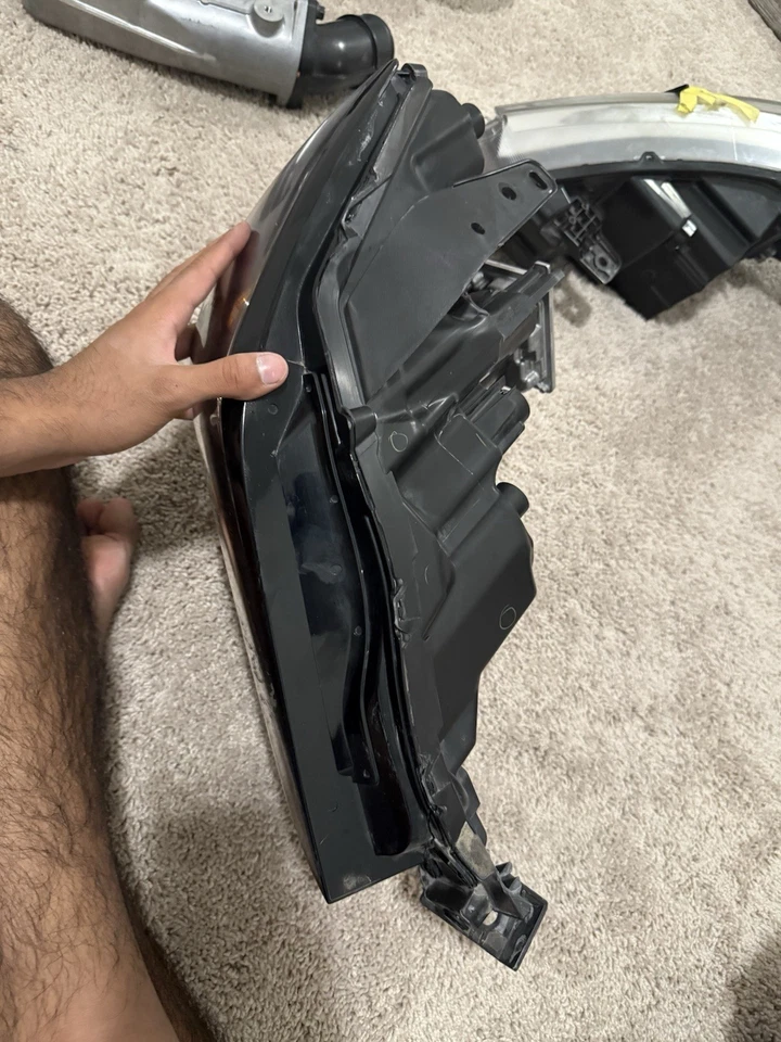 2024 马自达 Cx-30 右前灯 原始设备制造商 正品 托架损坏 — 第 2/4 张图片