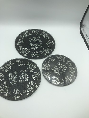 Three Round Temptations Old World Black Tempered Glass Trivets - Picture 9 of 12