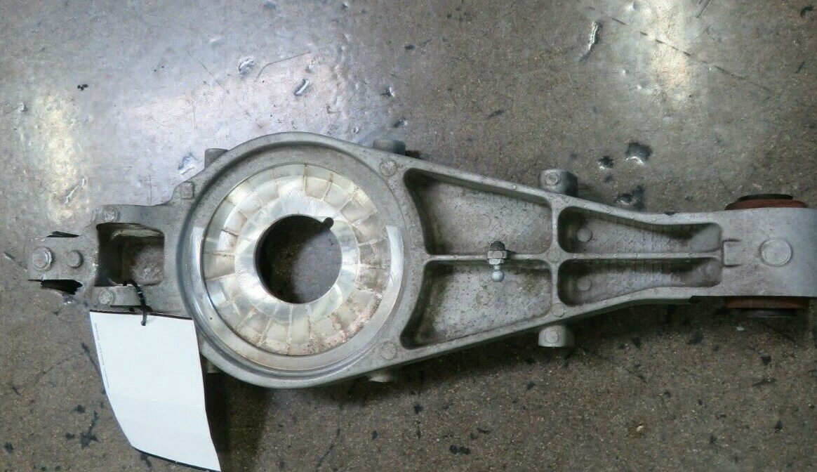 Maserati Levante, LH, Left, Rear Lower Control Arm, Used, P/N 670037293