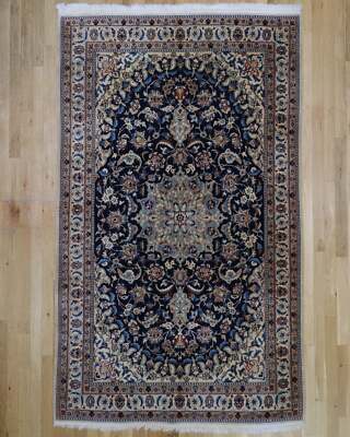Hand-Made Fine Nain 4'2 x 6'10 Hand Knotted Wool Rug Silk Highlights Perso