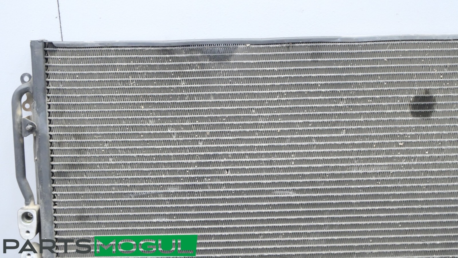 03-11 Maserati Quattroporte M139 A/C AC Air Conditioning Condenser 52400530 OEM