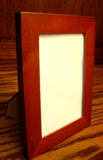 Photo Frame Walnut-Color Wooden Holds 3.5"x 5" Picture Wall or Tabletop 676