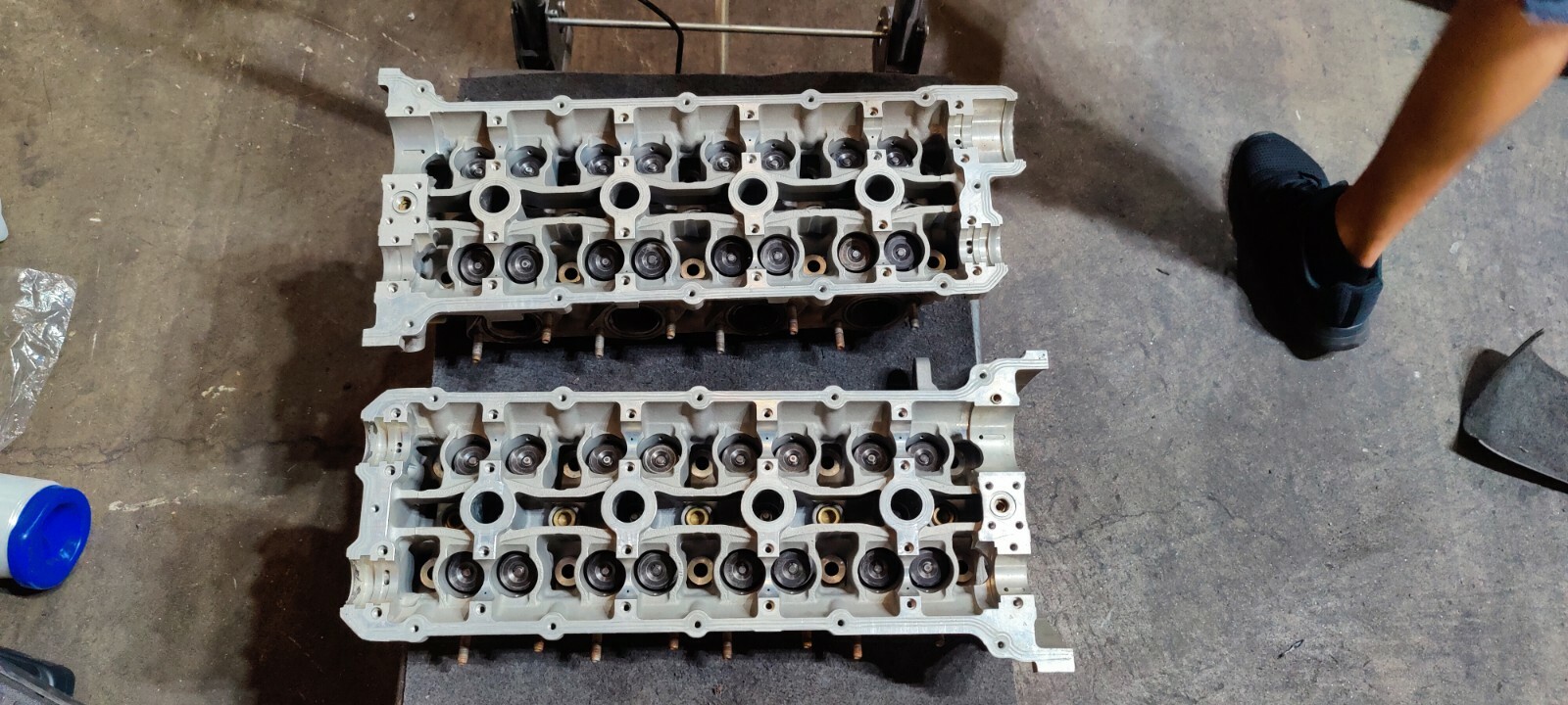 2004 Maserati Quattroporte M139 Cylinder Head Left Driver 2205255 4.2L V8