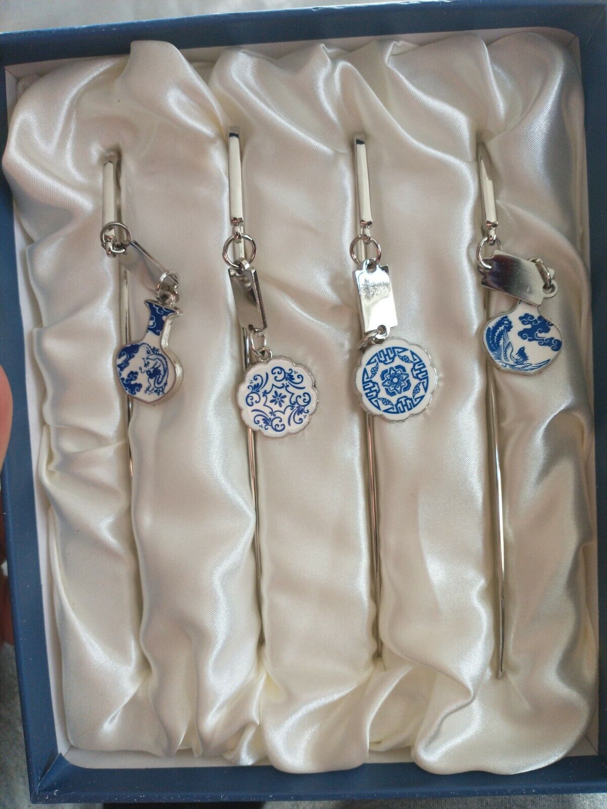 Chinese Bookmarks Blue White Porcelain on Silver Tone Challenge the lowest price of Japan Metal Set Box 4 2021 in of New
