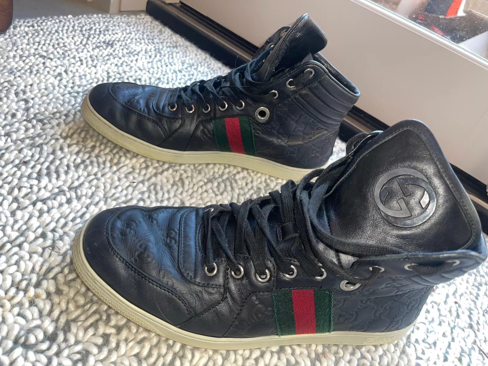 Haut noir Gucci GG taille 9 (US taille 10)