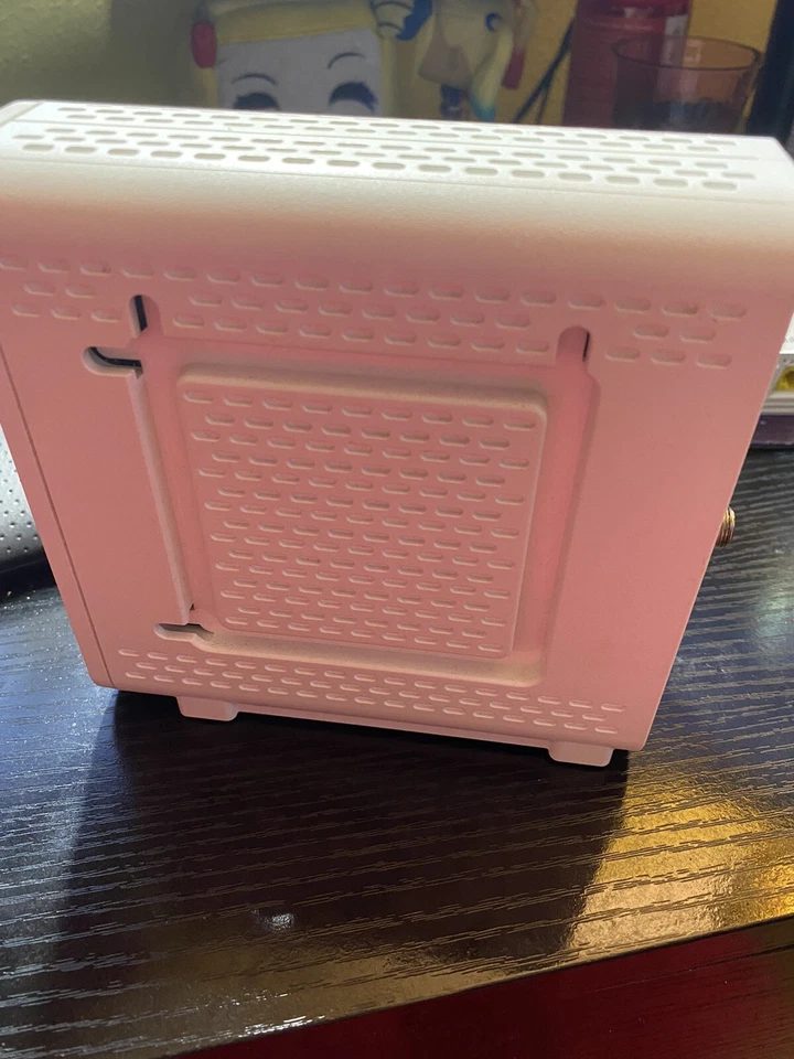 Arris SURFboard SB6141, 343 Mbps, DOCSIS 3.0, Gigabit Ethernet Port - Image 2 of 4