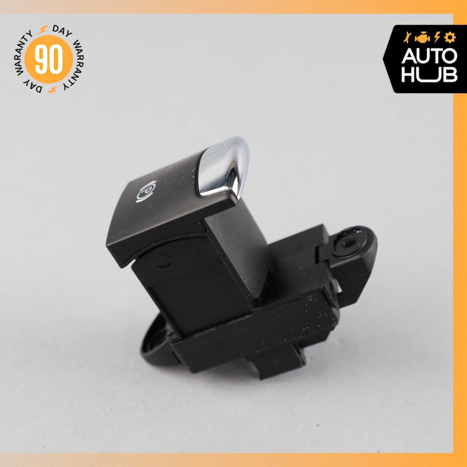 14-17 Maserati Quattroporte S Q4 Electronic Parking Button Switch 6700150060 OEM