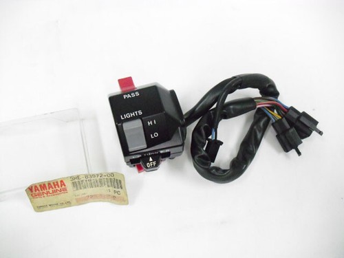 Yamaha FZR500 FZR600 Handle Switch Assy NOS FZR600 Gear Switch 3HE-83972-00 - Picture 3 of 4