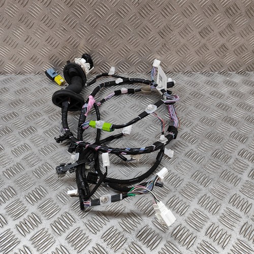 LEXUS UX ZA10 Front Right Door Wiring 82151-76720 2.0 Hybrid 2020 RHD 28056750
